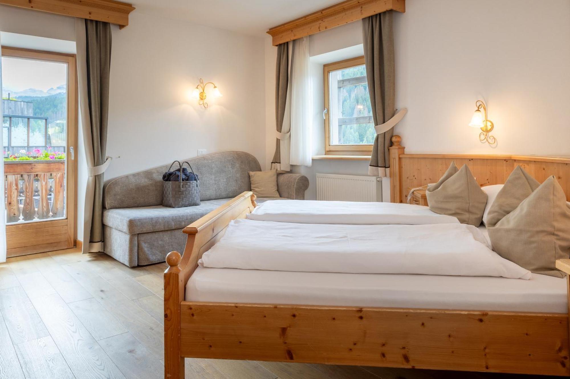 Luech Da Pcei Hotell San Cassiano  Eksteriør bilde